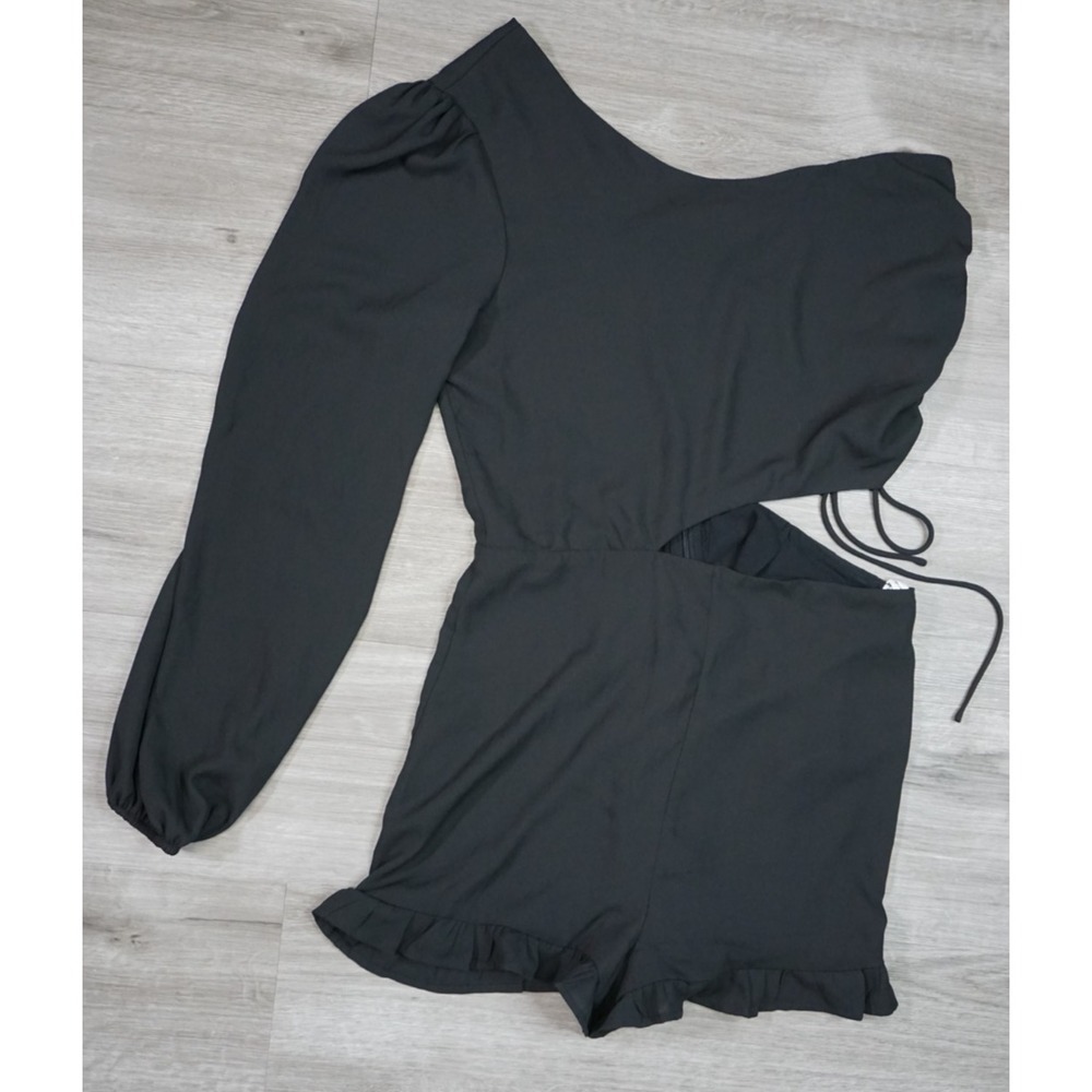 New Lulus Dream Plans One-Shoulder Cutout Side Tie‎ Romper Women's Medium Black